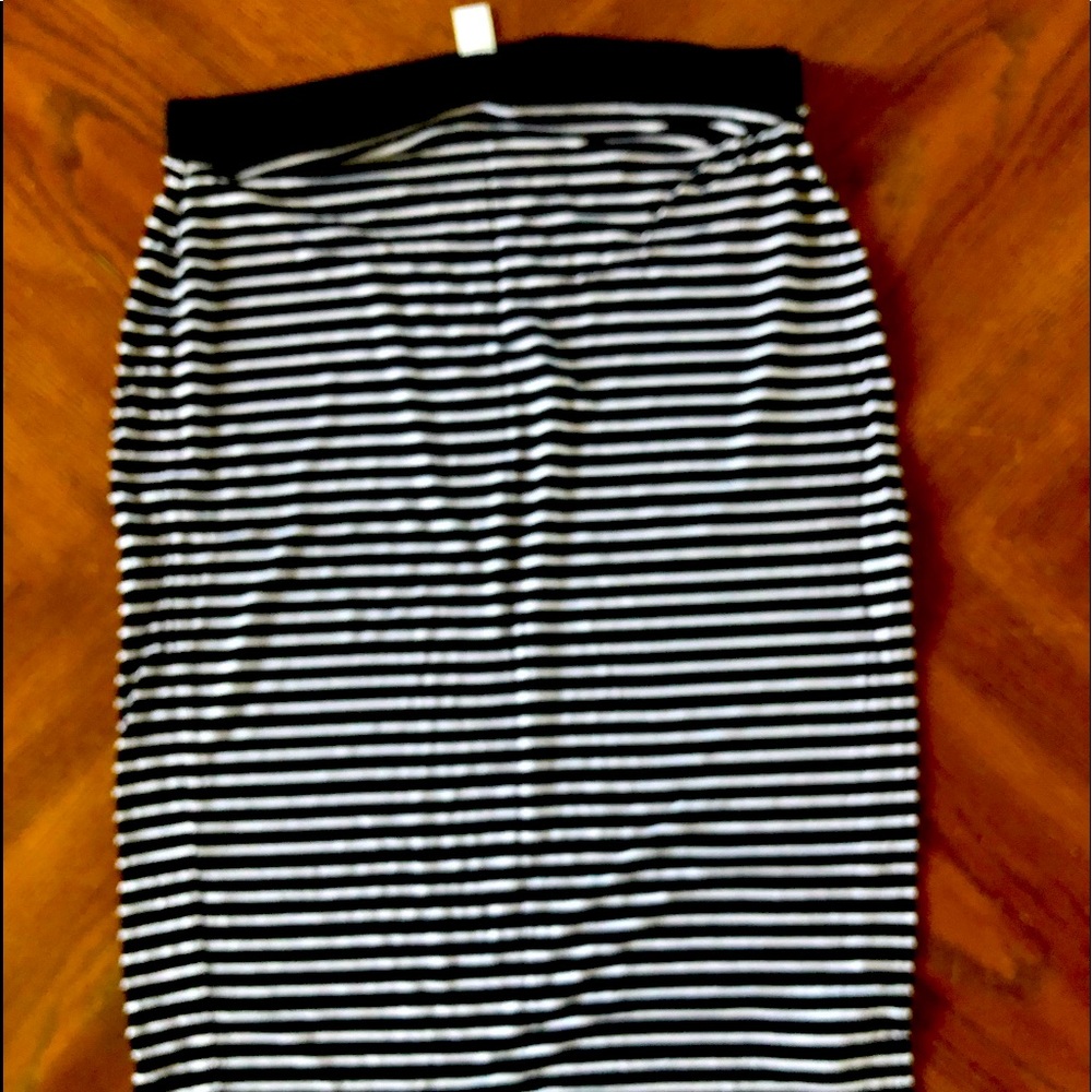 Old Navy Skirt - Picture 1 of 2